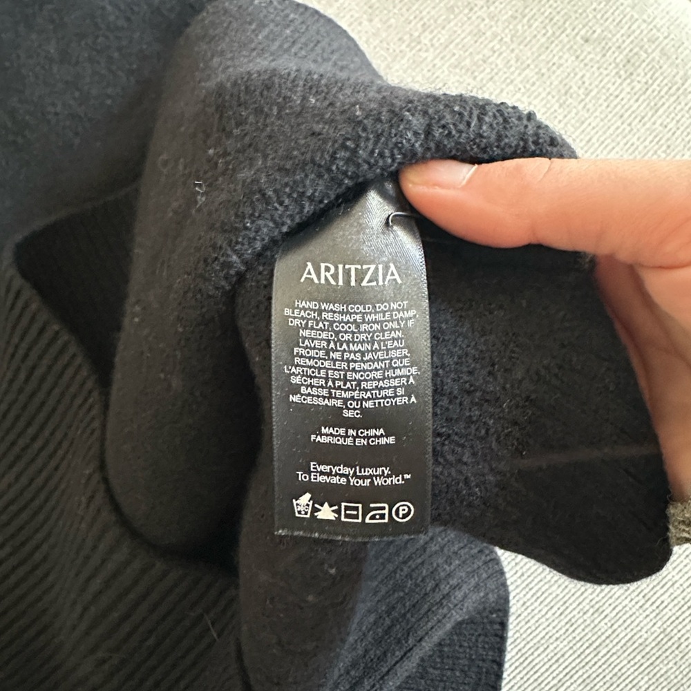 Aritzia Babaton Merino Wool Black Sleeveless Turtleneck - Picture 4 of 12